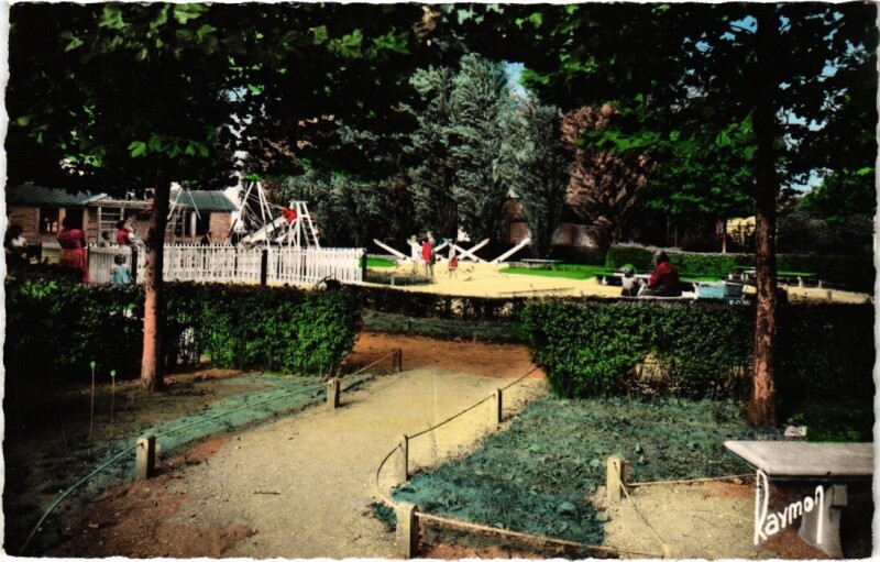 Carte postale ancienne Paray-Vieille-Poste Le Jardin d'Enfants à Paray-Vieille-Poste