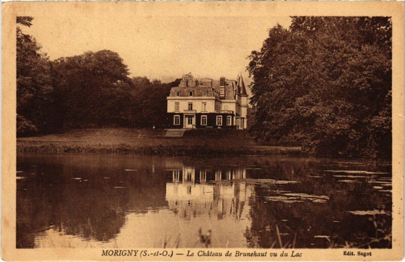 Carte postale ancienne Morigny Chateau de Brunehaut vu du Lac