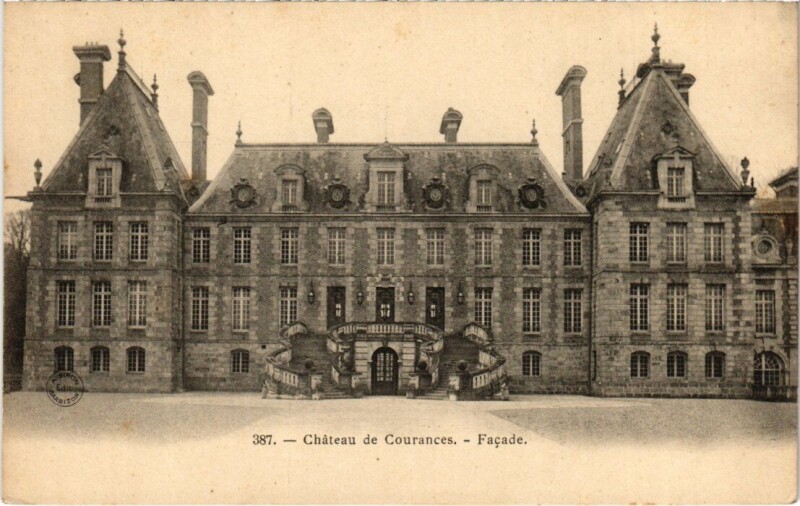 Carte postale ancienne Courances Chateau - Facade à Courances