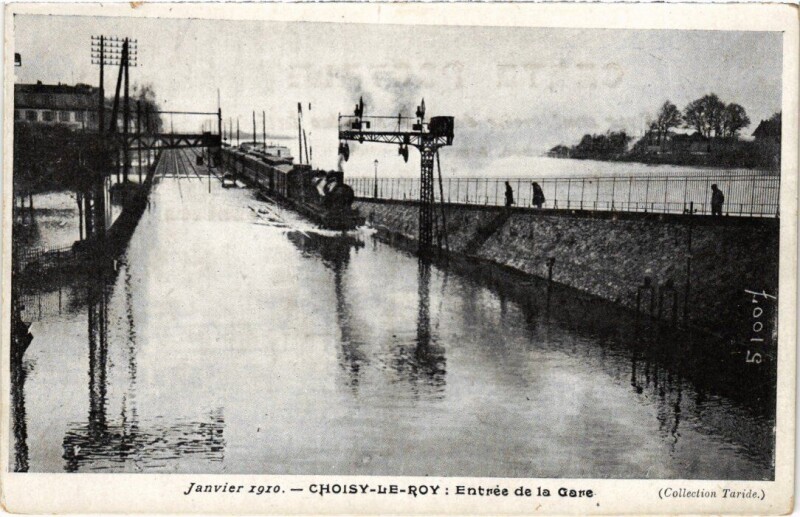 Carte postale ancienne Choisy-Le-Roi Entree de la Gare France à Choisy-le-Roi
