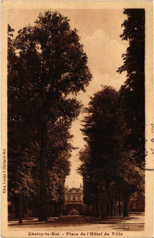 Carte postale ancienne Choisy-Le-Roi Place de l'Hotel de Ville France à Choisy-le-Roi