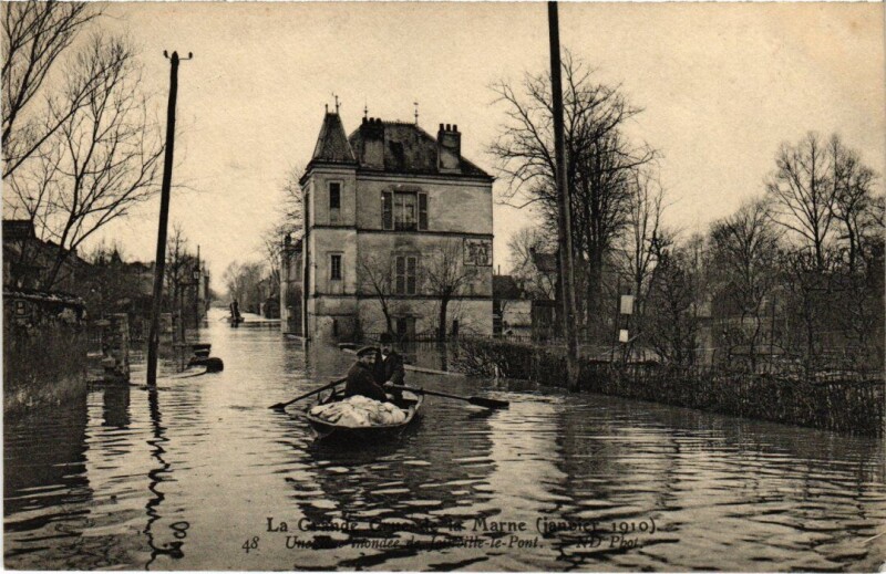 Carte postale ancienne Joinville Le-Pont Le Garnde crue de la Marne France à Joinville-le-Pont