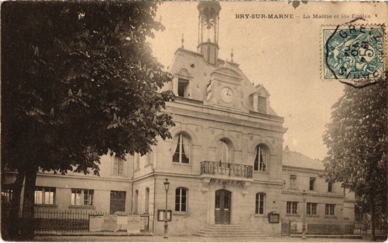 Carte postale ancienne Bry sur Marne La Mairie et les Ecoles France à Bry-sur-Marne
