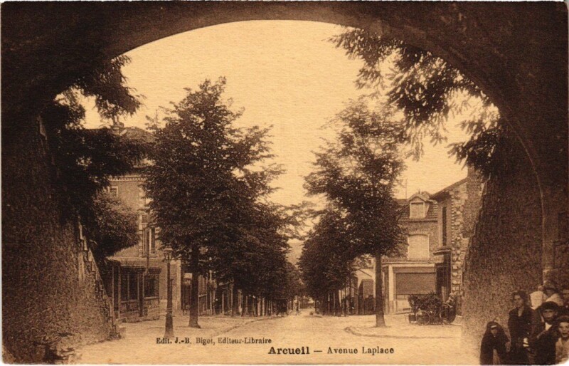 Carte postale ancienne Arcueil Avenue Laplace France à Arcueil