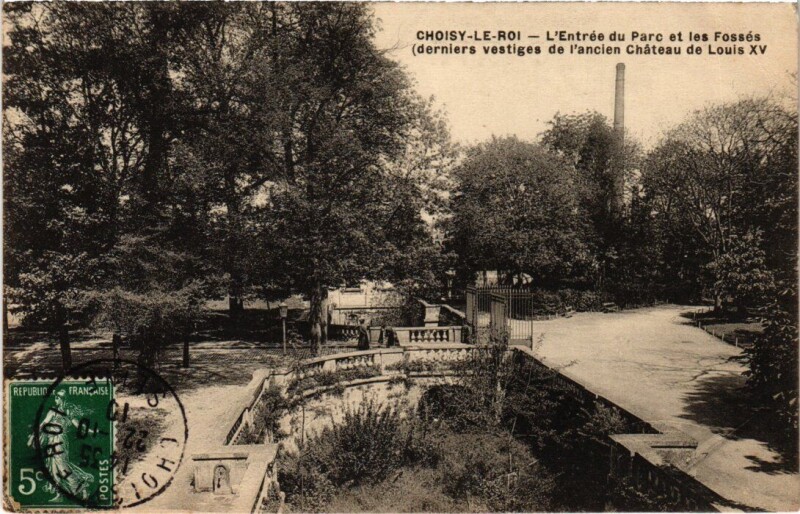 Carte postale ancienne Choisy-Le-Roi L'Entree du Parc et les Fosses France à Choisy-le-Roi
