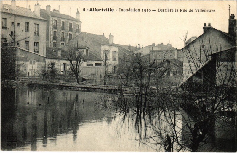 Carte postale ancienne Alfortville Derriere la Rue de Villeneuve France à Alfortville