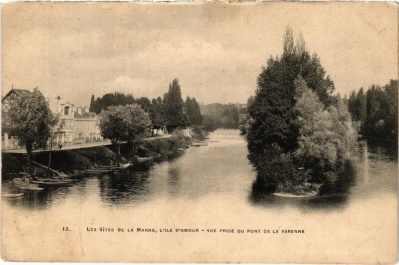 Carte postale ancienne Vue prise du Pont de la Varenne France