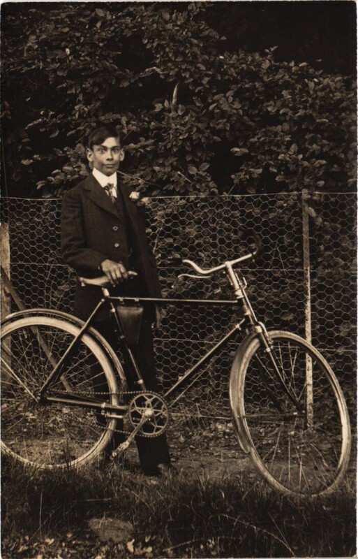 Carte postale ancienne Brevannes Portrait Photo France