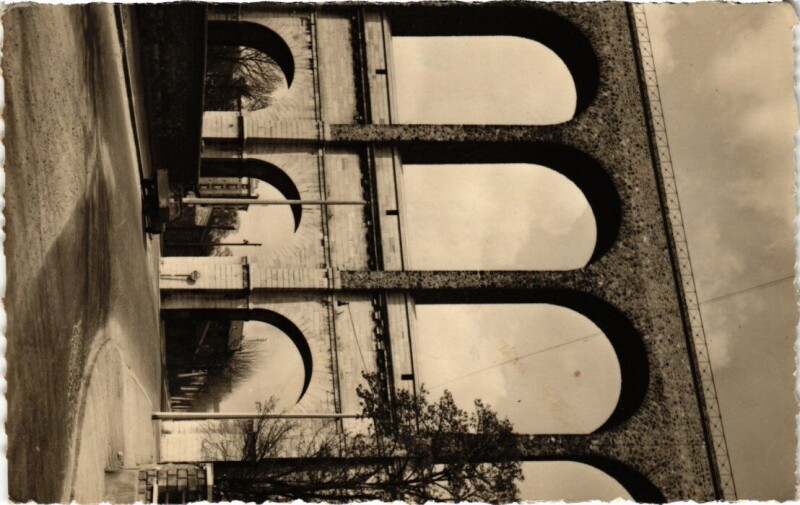 Carte postale ancienne Aurceil-Cachan Les Aqueducs France à Cachan