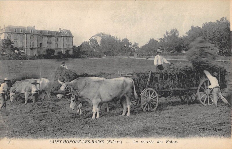 Carte postale ancienne Saint Honore Les Bains - La Rentree Des Foins