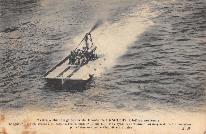 Carte postale ancienne / Bateau Glisseur Du Comte De Lambert A Helice Aerienne