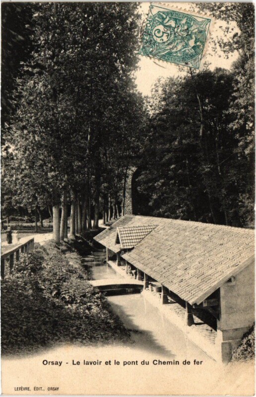Carte postale ancienne Orsay Le Lavoir et le Pont du Chemin de fer France à Orsay