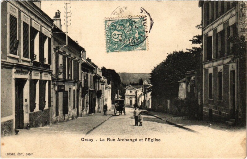 Carte postale ancienne Orsay La Rue Archange et l'Eglise France à Orsay