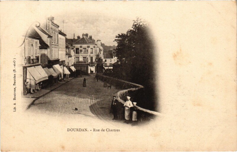 Carte postale ancienne Dourdan Rue de Chartres France à Dourdan