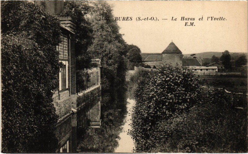 Carte postale ancienne Bures Le Haras et l'Yvette France