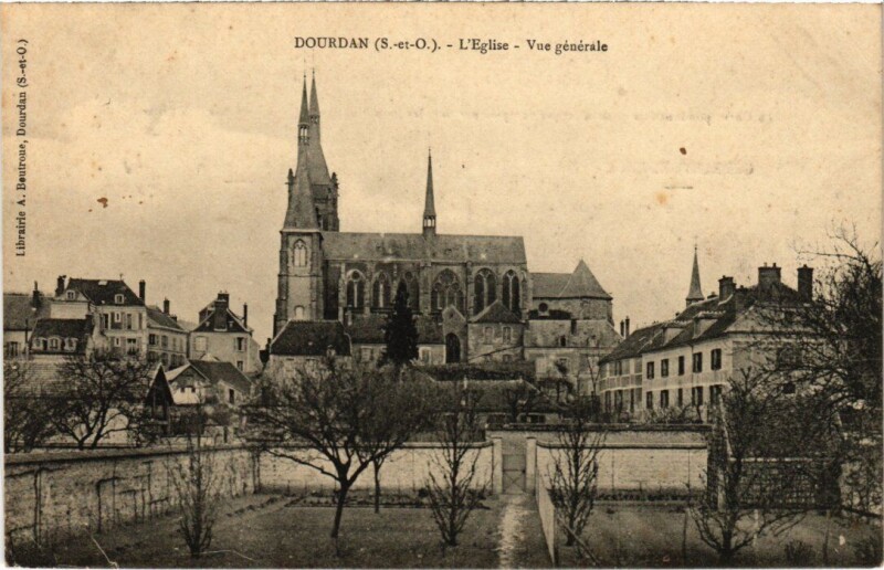 Carte postale ancienne Dourdan L'Eglise, Vue Generale France à Dourdan