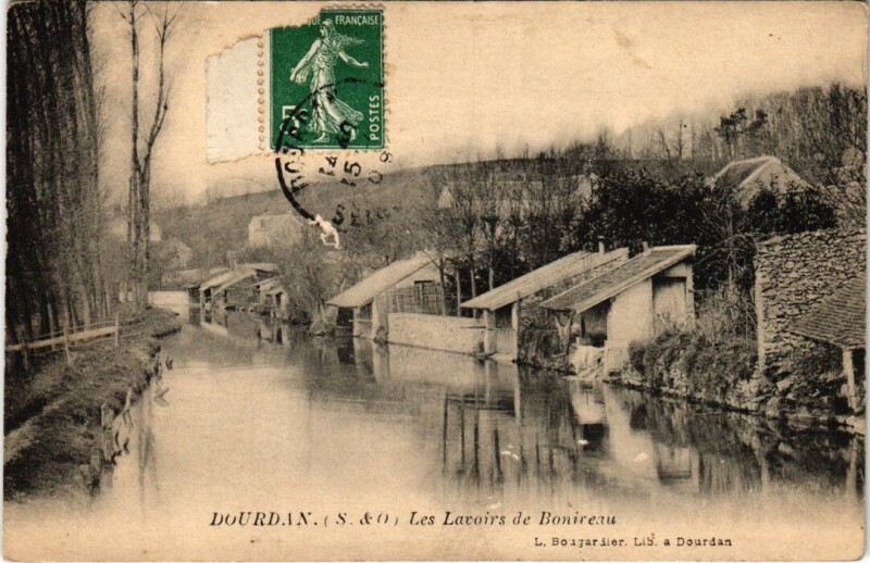 Carte postale ancienne Dourdan Les Lavoirs de Bonireau France à Dourdan