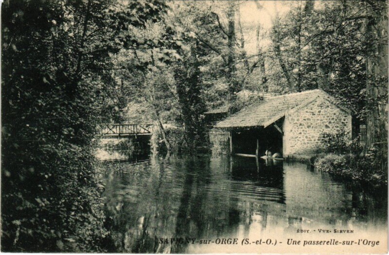 Carte postale ancienne Savigny sur Orge Une Passerelle s l'Orge France à Savigny-sur-Orge