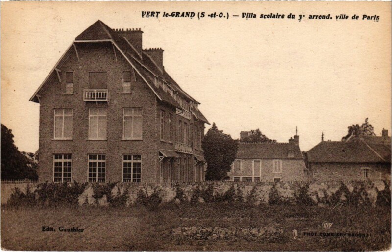 Carte postale ancienne Vert le Grand Villa scolaire France à Vert-le-Grand