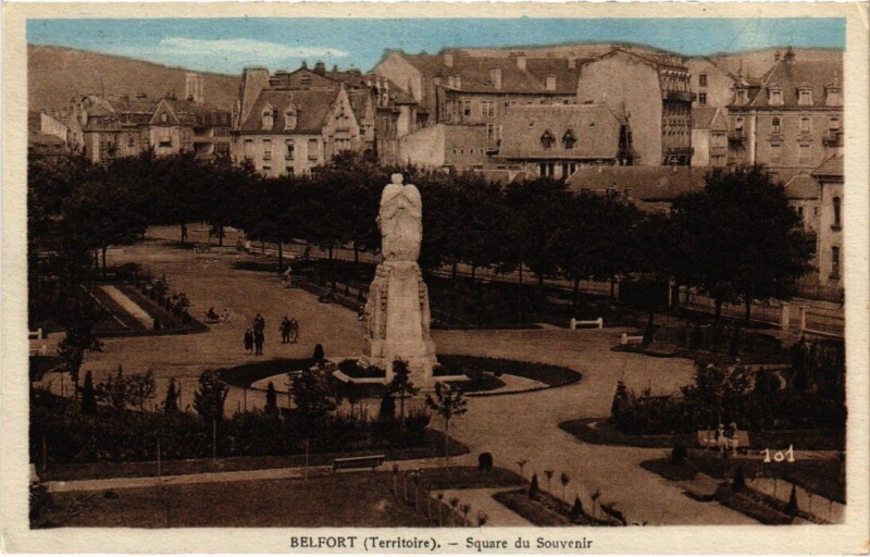 Carte postale ancienne Belfort Square du Souvenir à Belfort