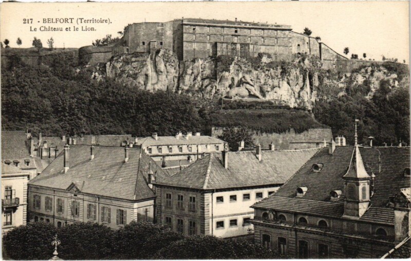 Carte postale ancienne Belfort Le Chateau et le Lion à Belfort