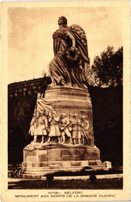 Carte postale ancienne Belfort Monument aux Morts à Belfort