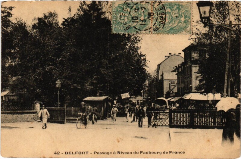 Carte postale ancienne Belfort Passage a Niveau à Belfort