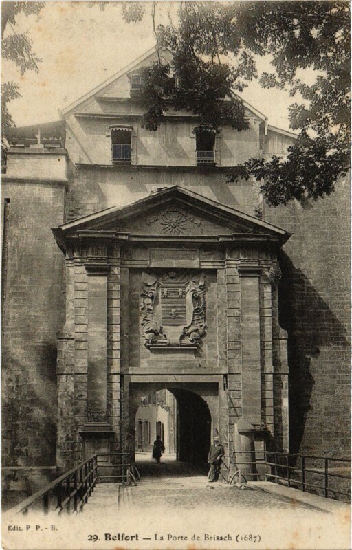 Carte postale ancienne Belfort Porte Brisach à Belfort