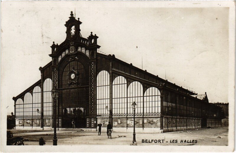 Carte postale ancienne Belfort Les Halles à Belfort