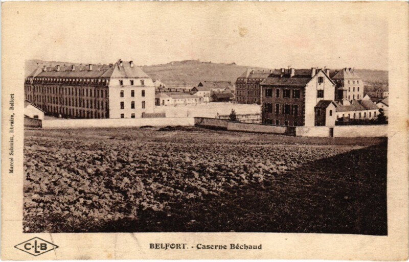 Carte postale ancienne Belfort Caserne Bechaud à Belfort