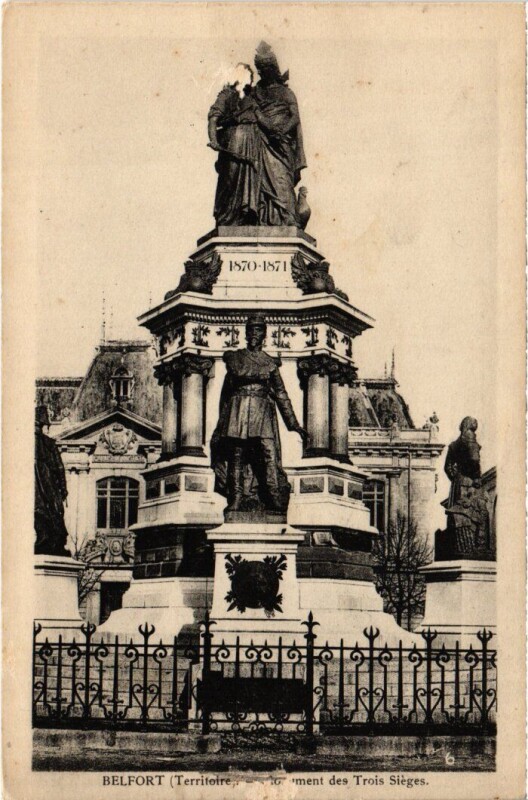 Carte postale ancienne Siege de Belfort Monument des Trois à Belfort