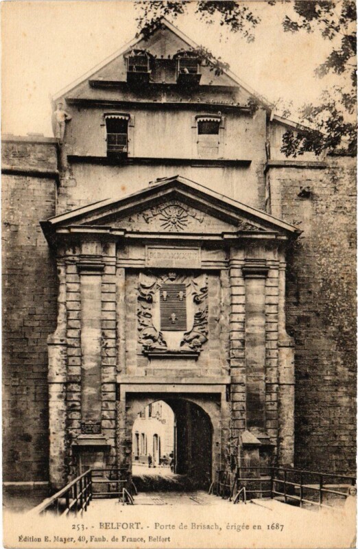 Carte postale ancienne Belfort Porte Brisach à Belfort