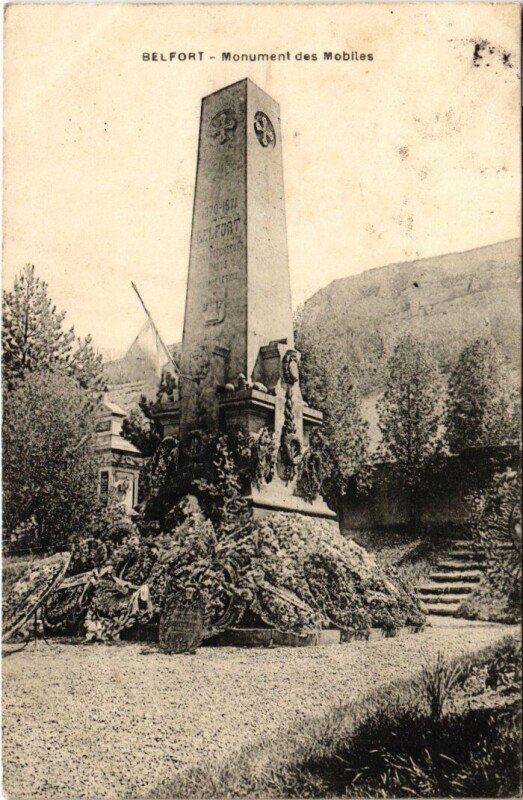 Carte postale ancienne Belfort Monument des Mobiles à Belfort