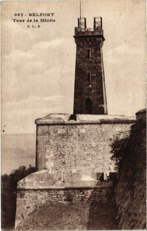Carte postale ancienne Belfort Tour de la Miotte à Belfort