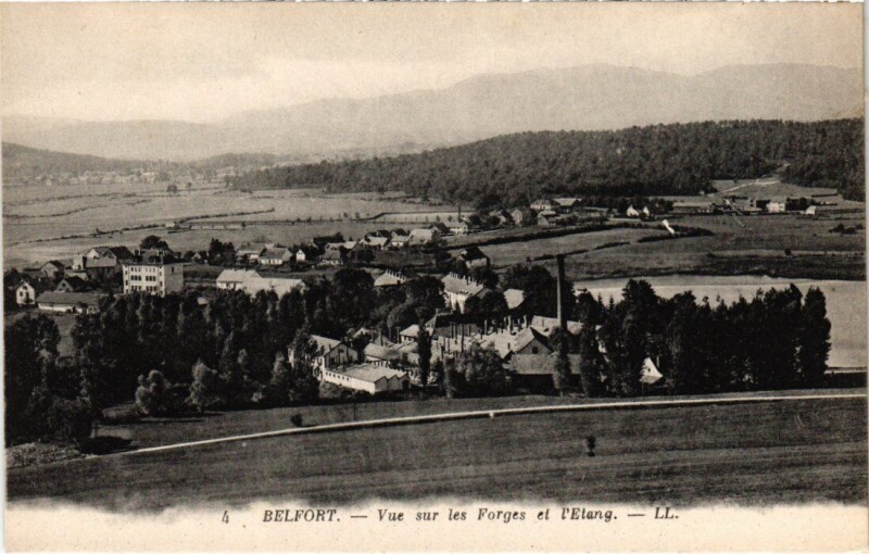Carte postale ancienne Belfort vue sur les Forges et l'Etang à Belfort