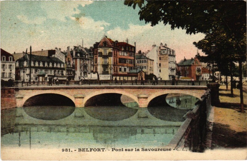 Carte postale ancienne Belfort Pont sur la Savoureuse à Belfort