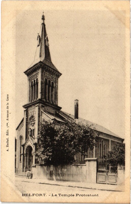 Carte postale ancienne Belfort Temple Protestant à Belfort