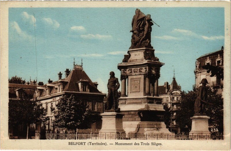 Carte postale ancienne Siege de Belfort Monument des Trois à Belfort