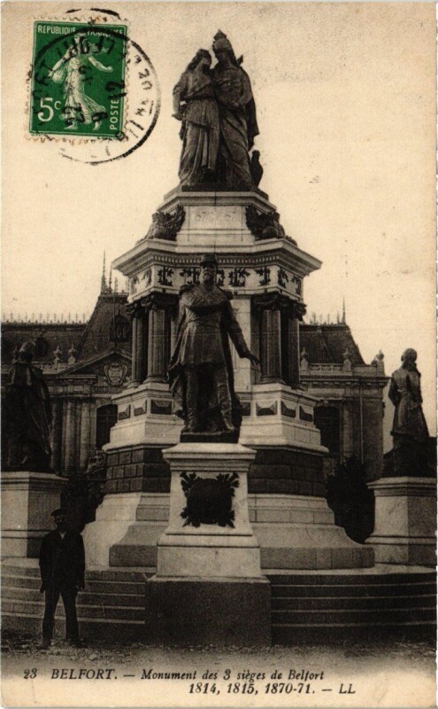 Carte postale ancienne Siege de Belfort Monument des Trois à Belfort