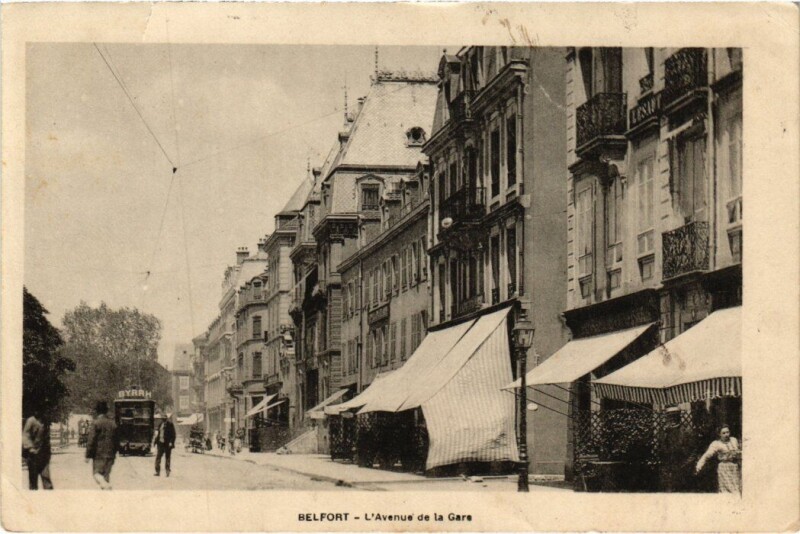 Carte postale ancienne Belfort Avenue de la Gare à Belfort