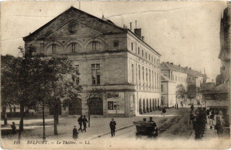 Carte postale ancienne Belfort Le Theatre à Belfort