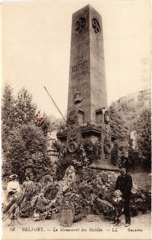 Carte postale ancienne Belfort Monument des Mobiles à Belfort