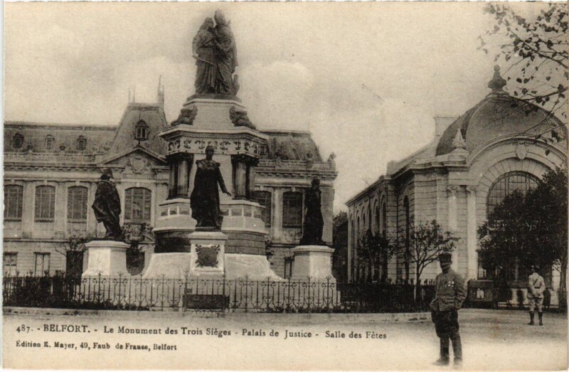 Carte postale ancienne Siege de Belfort Monument des Trois à Belfort