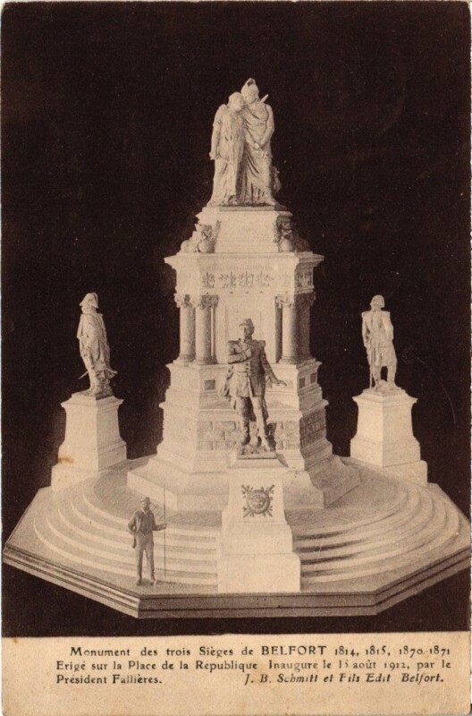 Carte postale ancienne Siege de Belfort Monument des Trois à Belfort
