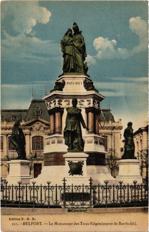 Carte postale ancienne Siege de Belfort Monument des Trois à Belfort