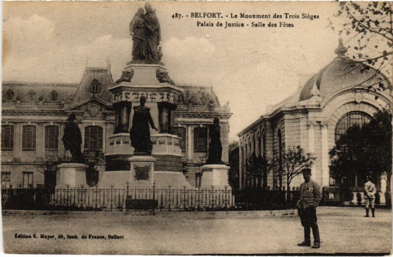 Carte postale ancienne Siege de Belfort Monument des Trois à Belfort