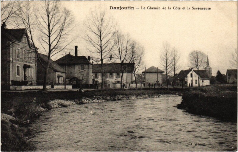 Carte postale ancienne Danjoutin Le Chemin de la Cote et la Saveureuse à Danjoutin
