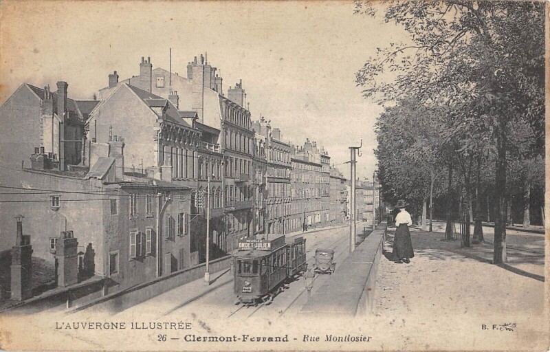 Carte postale ancienne Clermont Ferrand - Rue Montlosier à Clermont-Ferrand
