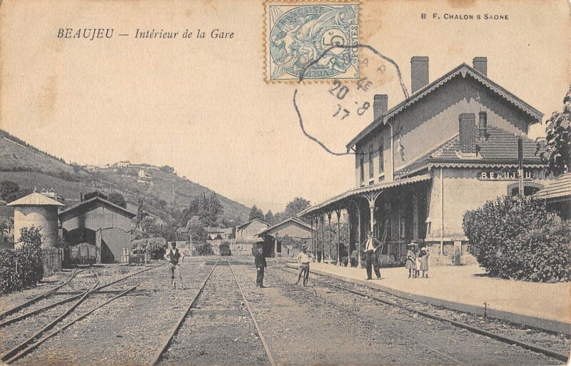 Carte postale ancienne Beaujeu - Interieur De La Gare à Beaujeu