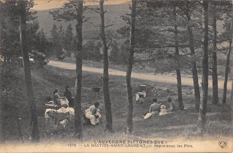 Carte postale ancienne La Bastide Saint Laurent - Repos Sous Les Pins